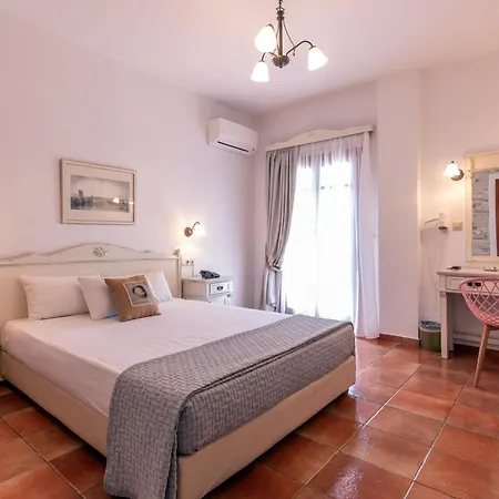 Hotel Plaza 3*