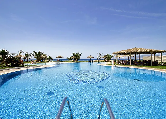 普拉萨海滩酒店 Pláka