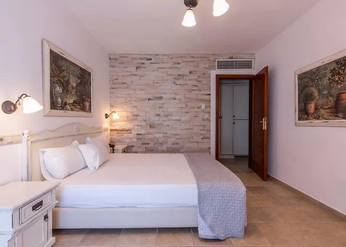 普拉萨海滩酒店 3*